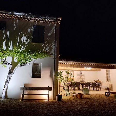 Le Mas Joséphine Saint-Rémy-de-Provence Exterior foto
